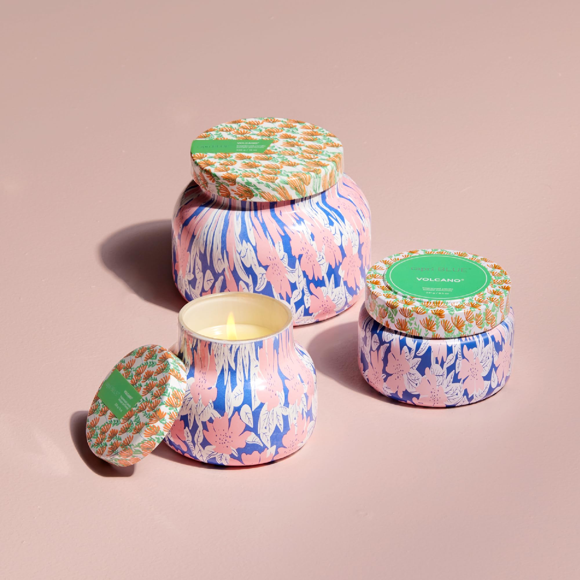 Capri Blue Pattern Play Verre Fruits Tropicaux 19oz: parfum prolongé, décor chic et chaleureux.
