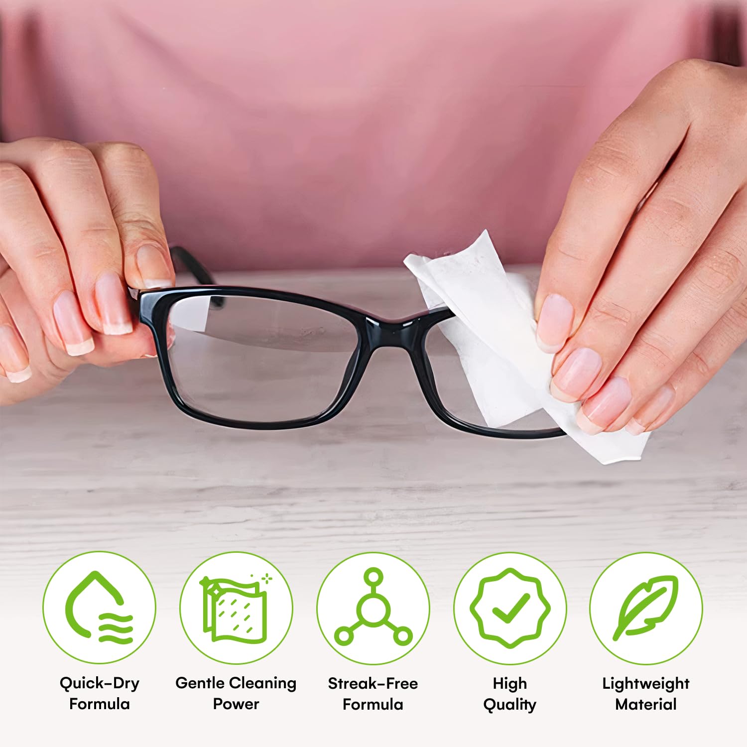 Care Touch lingettes polyvalentes pour lunettes et objectifs.
