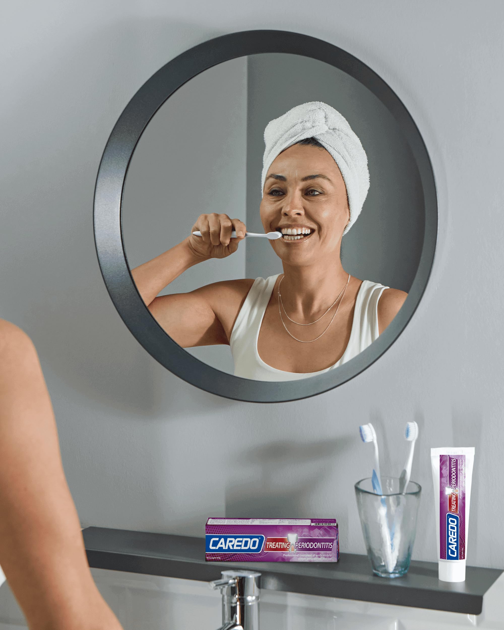 CAREDO dentifrice hydroxyapatite: renforce les dents et soutient la solidité.