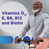 Centrum MultiGummies Hommes 50+ apporte D3, E, B6 et B12 pour le métabolisme.
