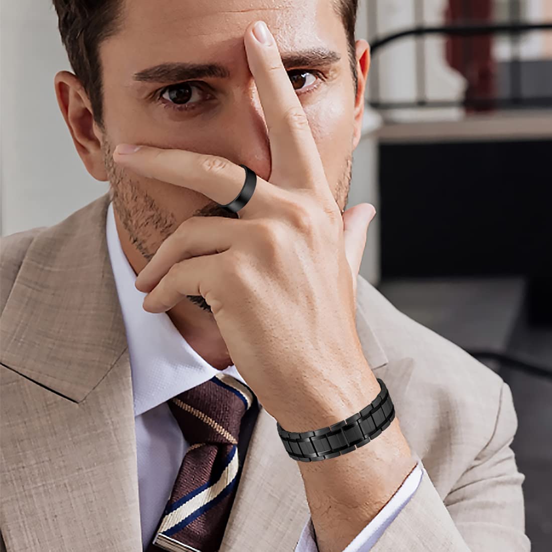 Cigmag bracelet magnétique porté au quotidien, style masculin discret.