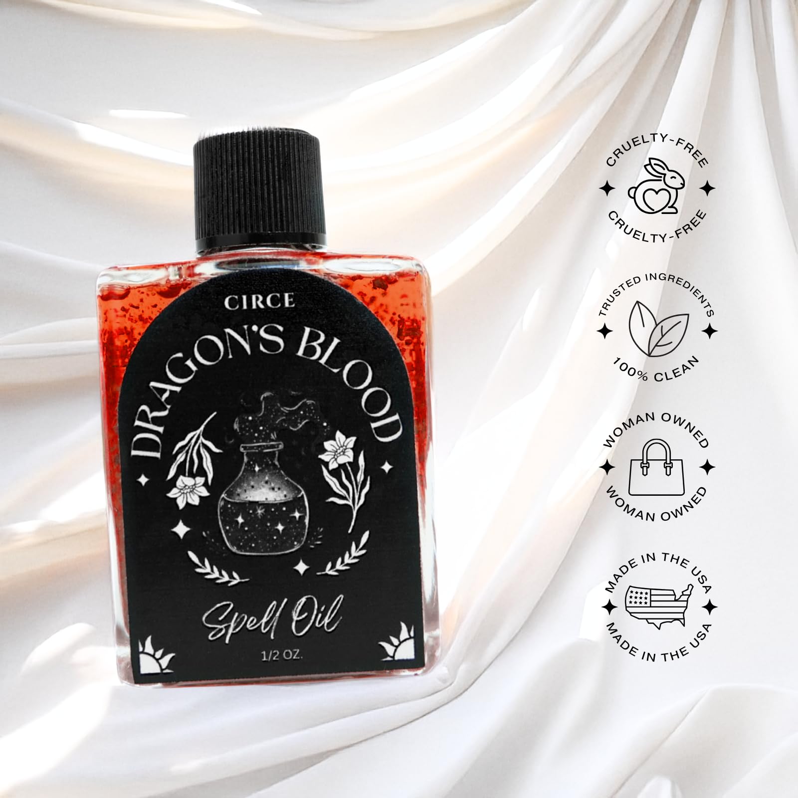 CIRCE Huile Sang de Dragon — rituel autour des bougies et outils d’autel.