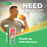 Verre d'eau rose avec Berocca, rituel bien-être rapide.