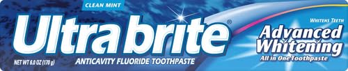 Colgate Frankel Ultra Brite montrant une réduction des taches de surface pour un sourire clair.