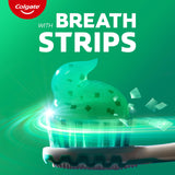 Colgate MaxFresh tube menthe prêt pour le brossage.