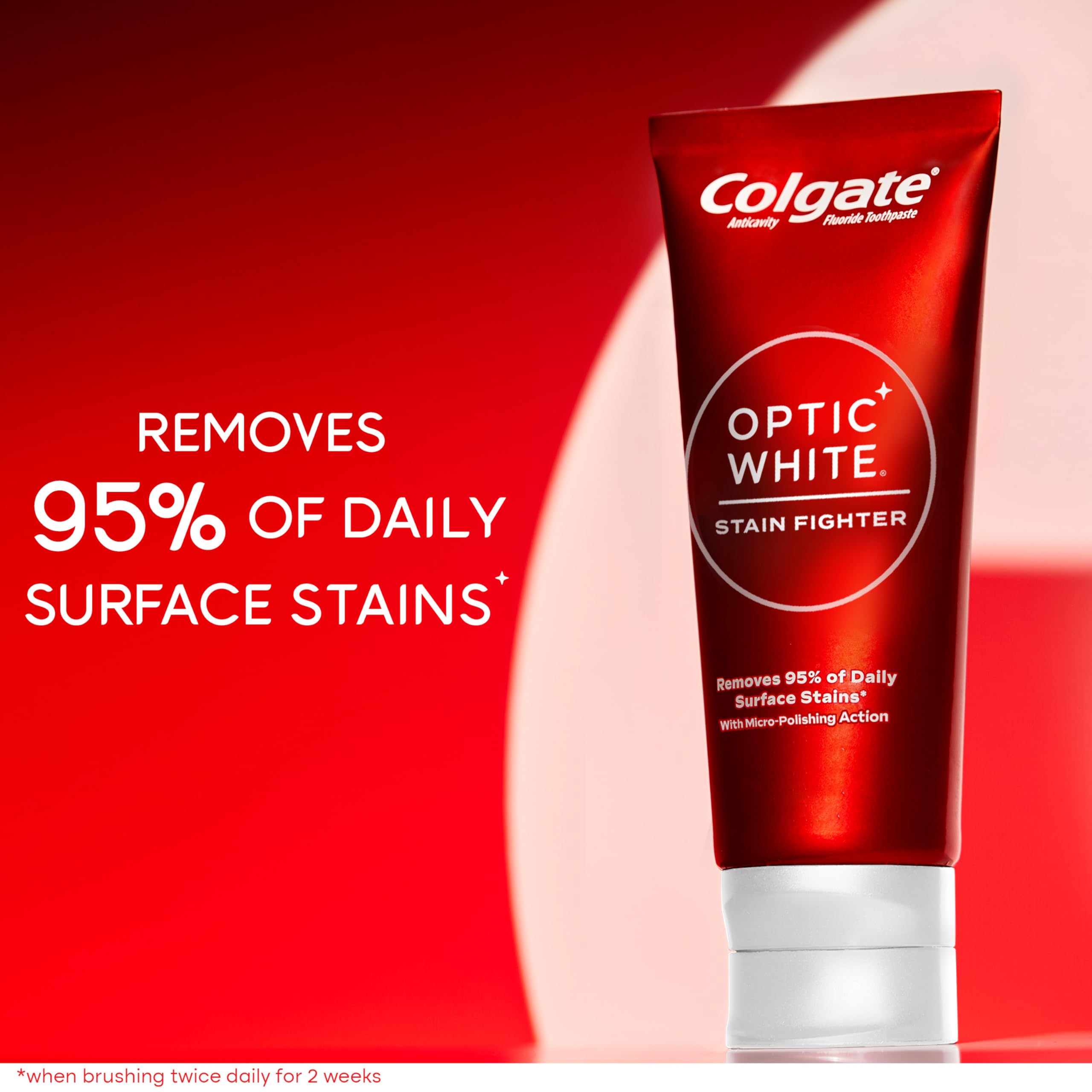 Colgate Optic White Stain Fighter: brossage crée une mousse légère et fraîche.