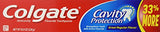 Tube Colgate dentifrice menthe fraîche pour une haleine durable.