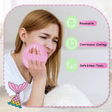 Sangle CONBELLA et packs gel montrés autour du cou pour une utilisation ciblée.