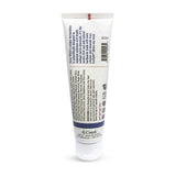 Enfant se brossant les dents avec le dentifrice Bubble Berry Coral White