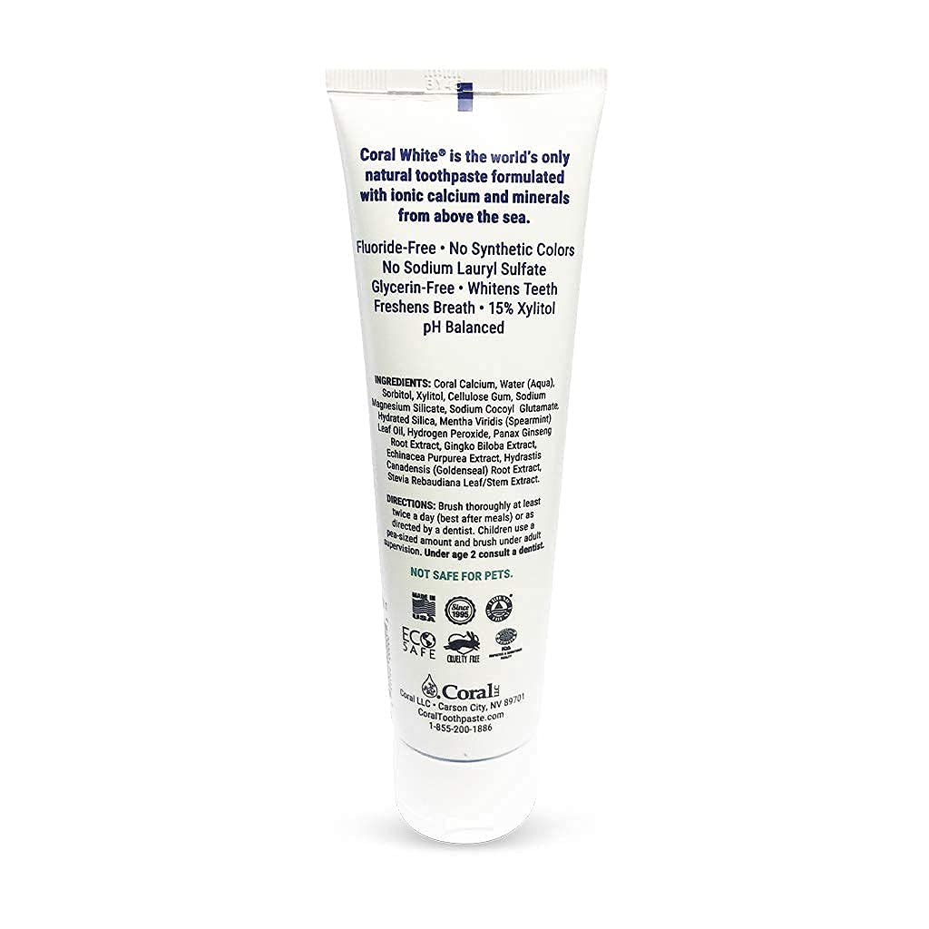 Routine dentaire quotidienne avec Coral White pour une haleine fraîche.