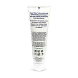 Routine dentaire quotidienne avec Coral White pour une haleine fraîche.