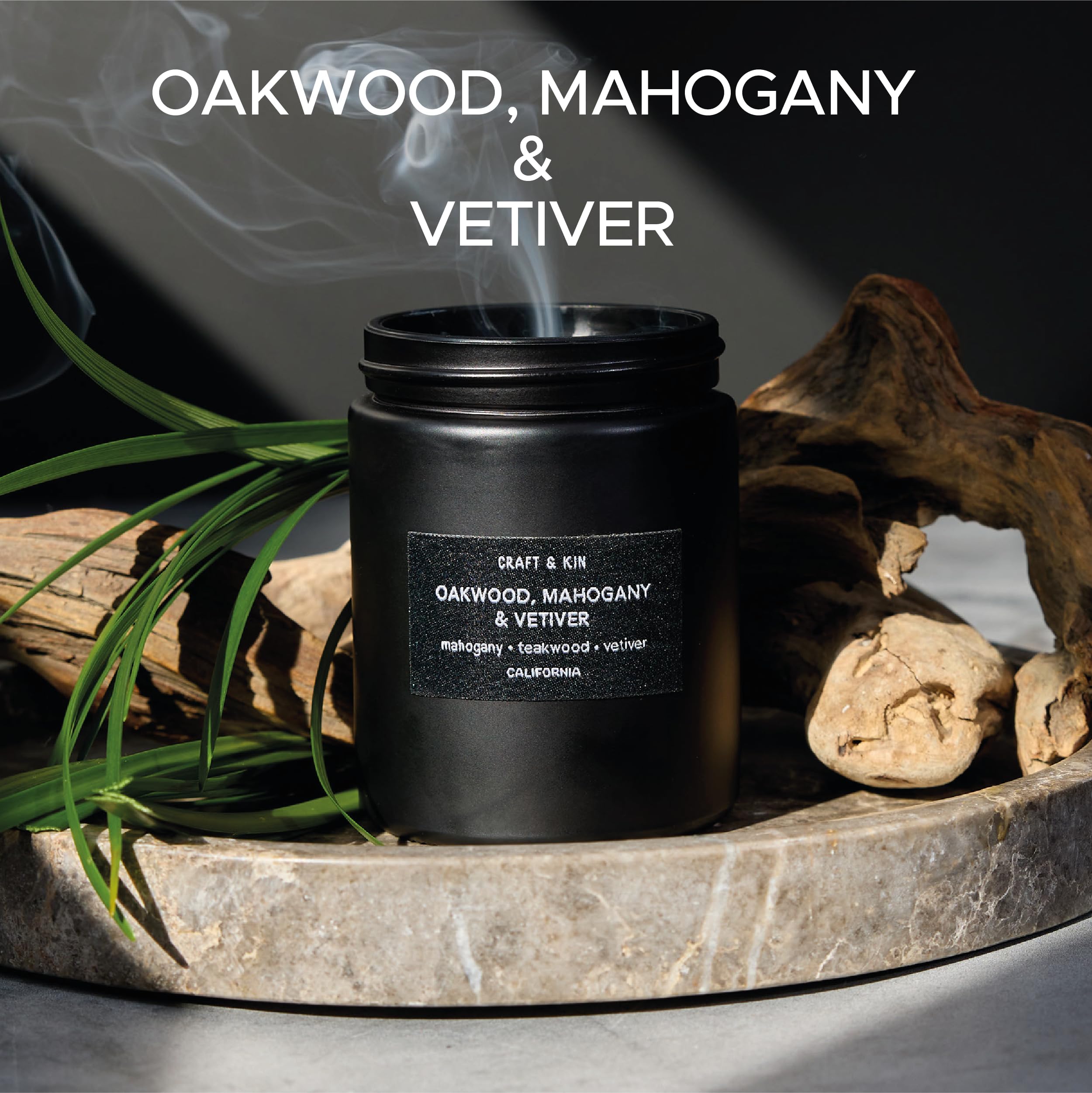 Bougie Craft & Kin bois chêne acajou vétiver: flamme douce pour une ambiance apaisante