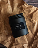 Longue durée de brûlage à 45h pour Craft & Kin Smoky Fireside.