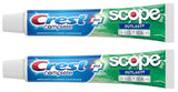 Texture fluide du dentifrice Crest Complete Whitening Plus Scope Outlast Ultra prête pour un brossage efficace.