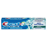 Crest Premium Plus, blanchiment des taches de surface grâce à sa formule éclaircissante.