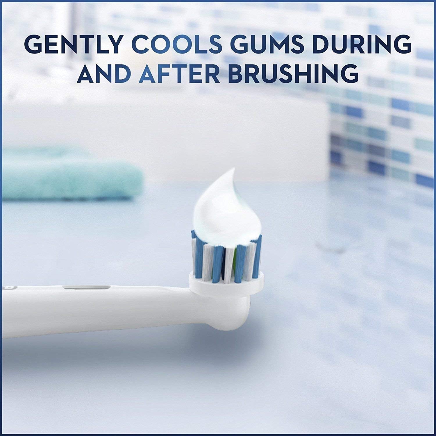 Utilisation quotidienne avec Crest Gum Detoxify pour une routine bucco-dentaire.
