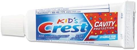 Dentifrice Crest pour enfants – tube lumineux et fraîcheur d'haleine lors du brossage.