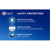 Prise de vue rapprochée du brossage avec Crest Protection Tartrique, nettoyage efficace.