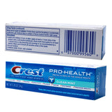 Gros plan sur Crest Pro-Health Clean Mint, texture lisse et brossage en profondeur.