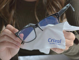 Lingette Crizall sans produits chimiques protège les surfaces délicates.