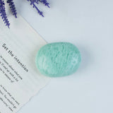 Crocon amazonite, élément décoratif qui apaise l’espace et purifie les vibrations.