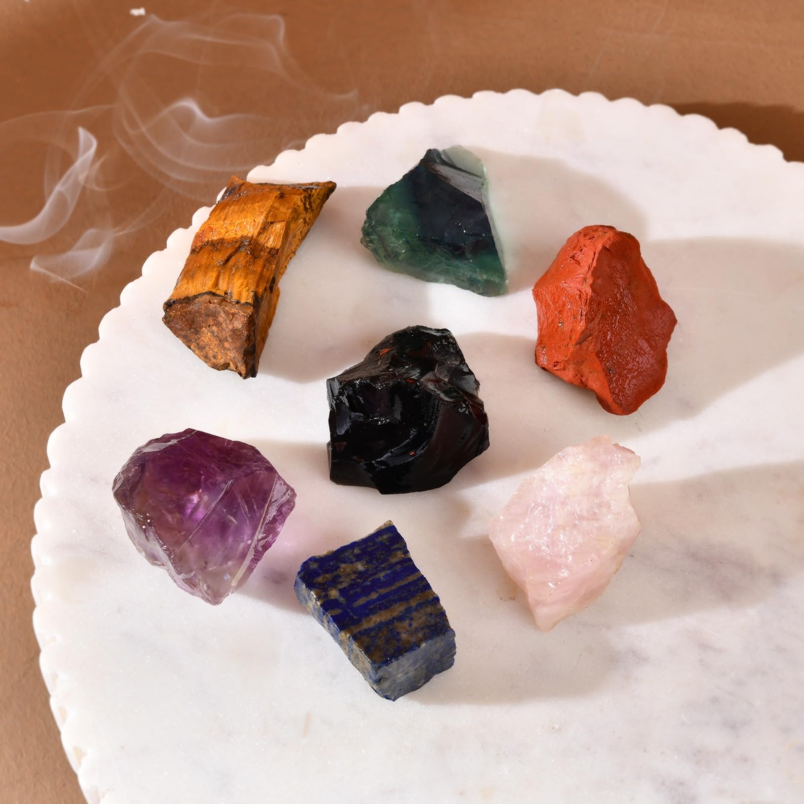 Crysmona Fluorite – pierre multicolore pour la clarte et la concentration.