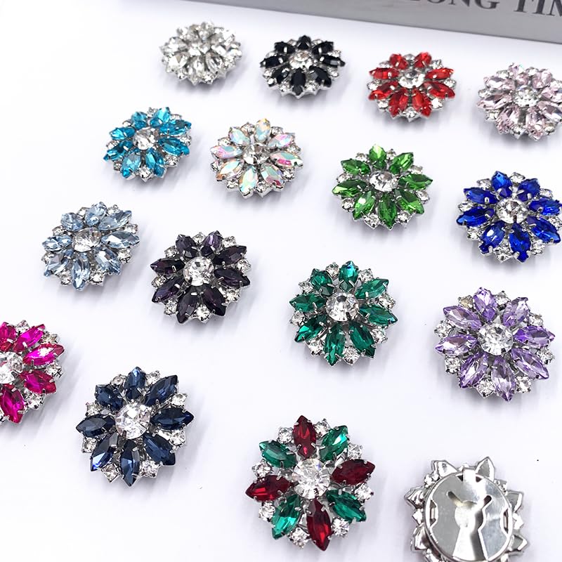 Cache-bouton Crystal Set multicolore, options assorties pour différents styles.