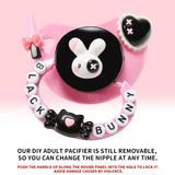 CutiePlusU décor lapin noir: détails décoratifs pour une allure distinctive.