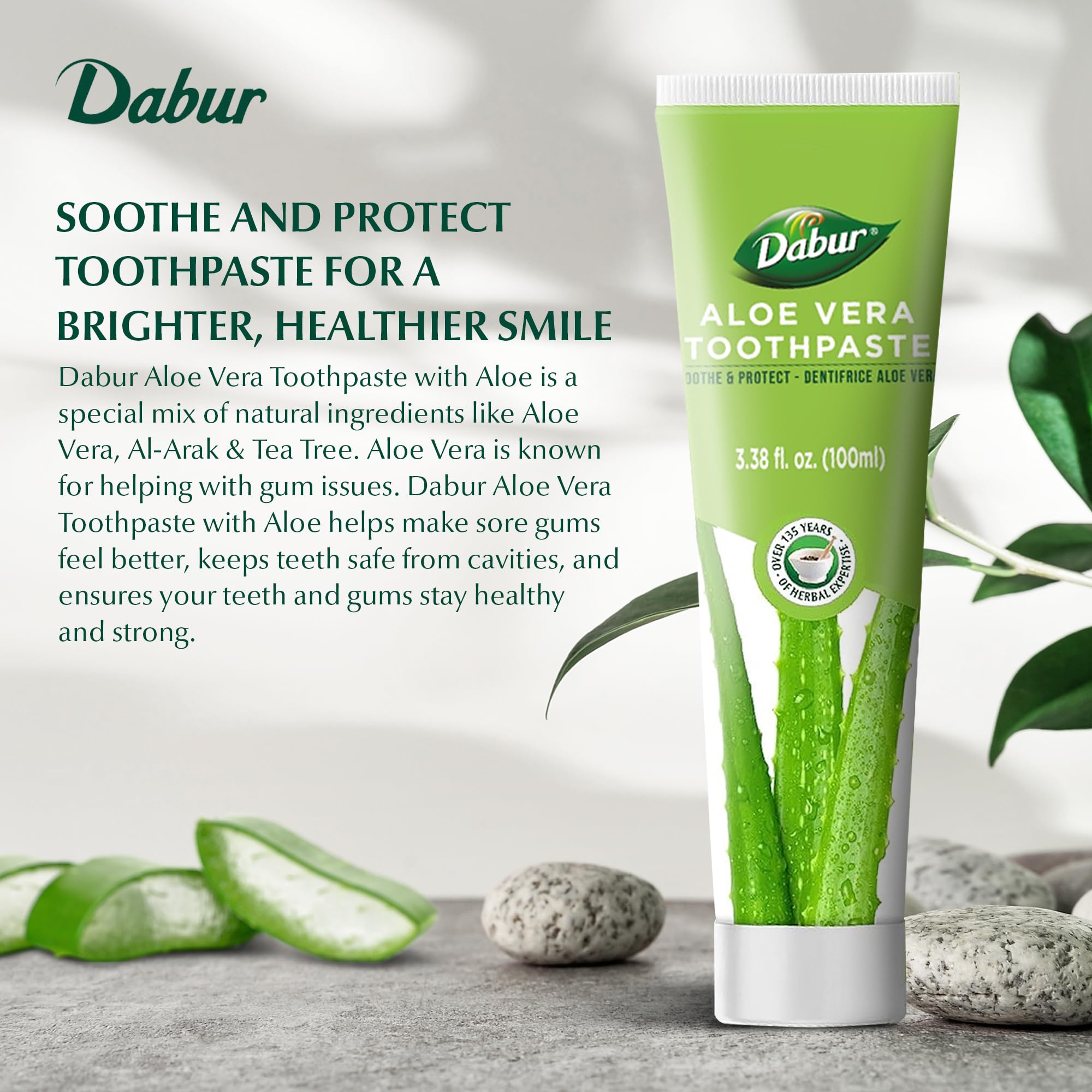Dabur Aloe Vera dentifrice pour haleine fraîche durable.
