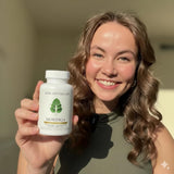Préparation smoothie facile avec Dear Apothecary Moringa pour un apport quotidien.