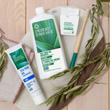 Desert Essence dentifrice huile arbre thé menthe – application facile sur la brosse.