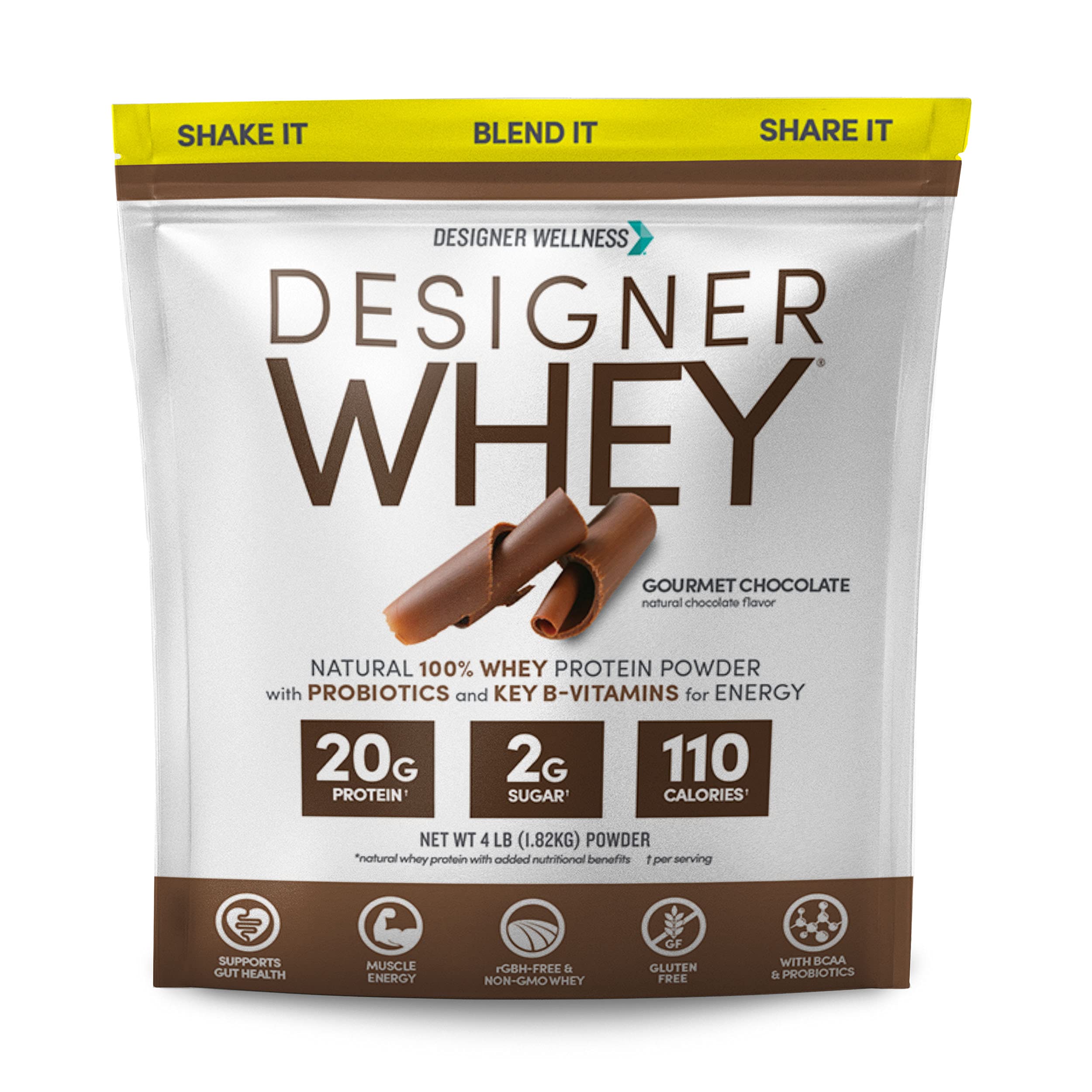 Designer Whey par Designer Wellness, versement de la bouteille, pratique après l'entraînement.
