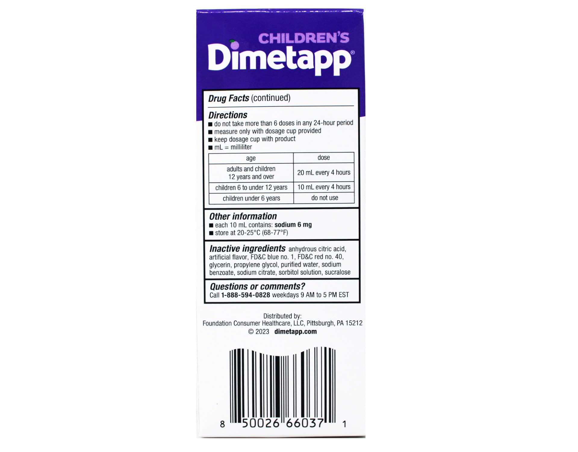 Enfant buvant Dimetapp, usage pratique pour le quotidien.