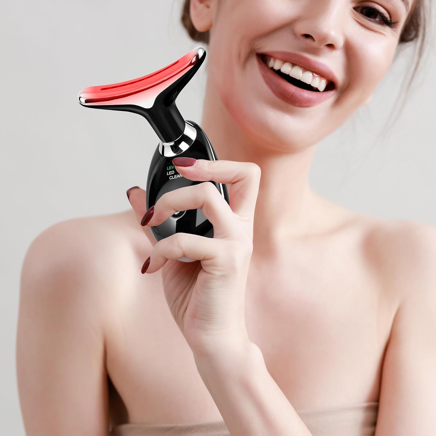 Doset massage facial utilisation-quotidienne : compacte et élégante pour usage quotidien.