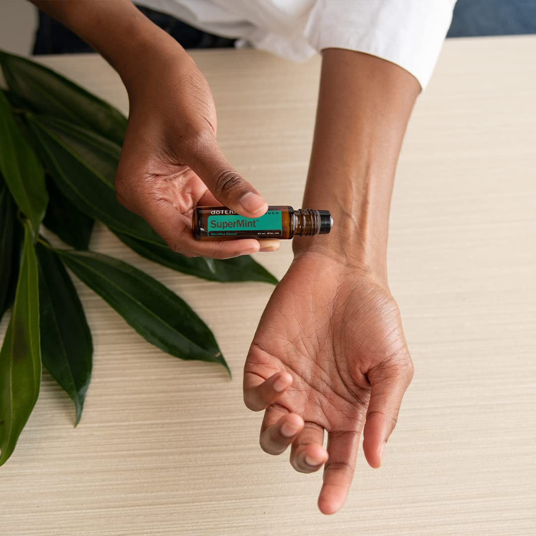 doTERRA SuperMint Touch — sensation fraîche favorisant un esprit clair en activité.
