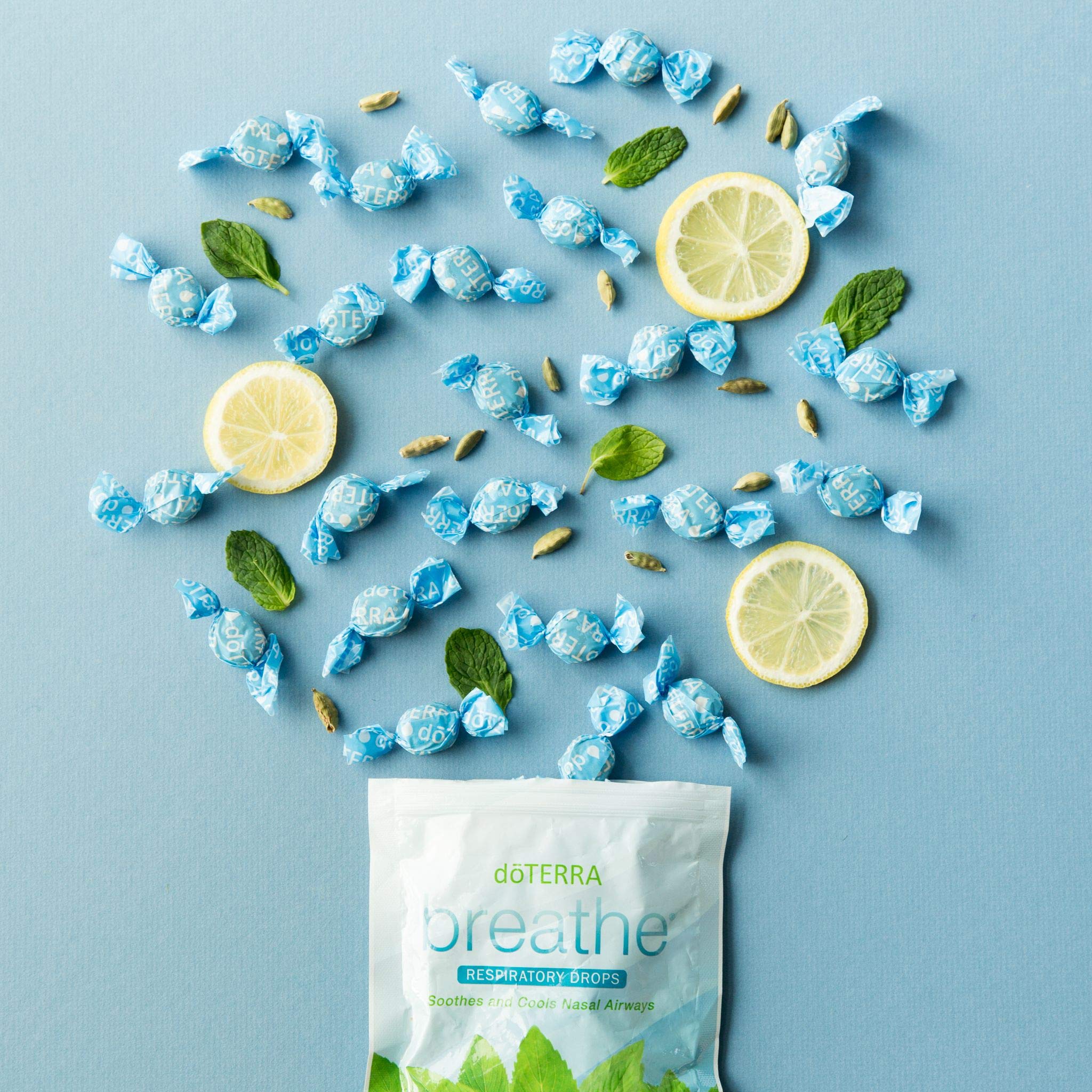 Flacon doTERRA Breathe: arômes apaisants pour la respiration quotidienne.