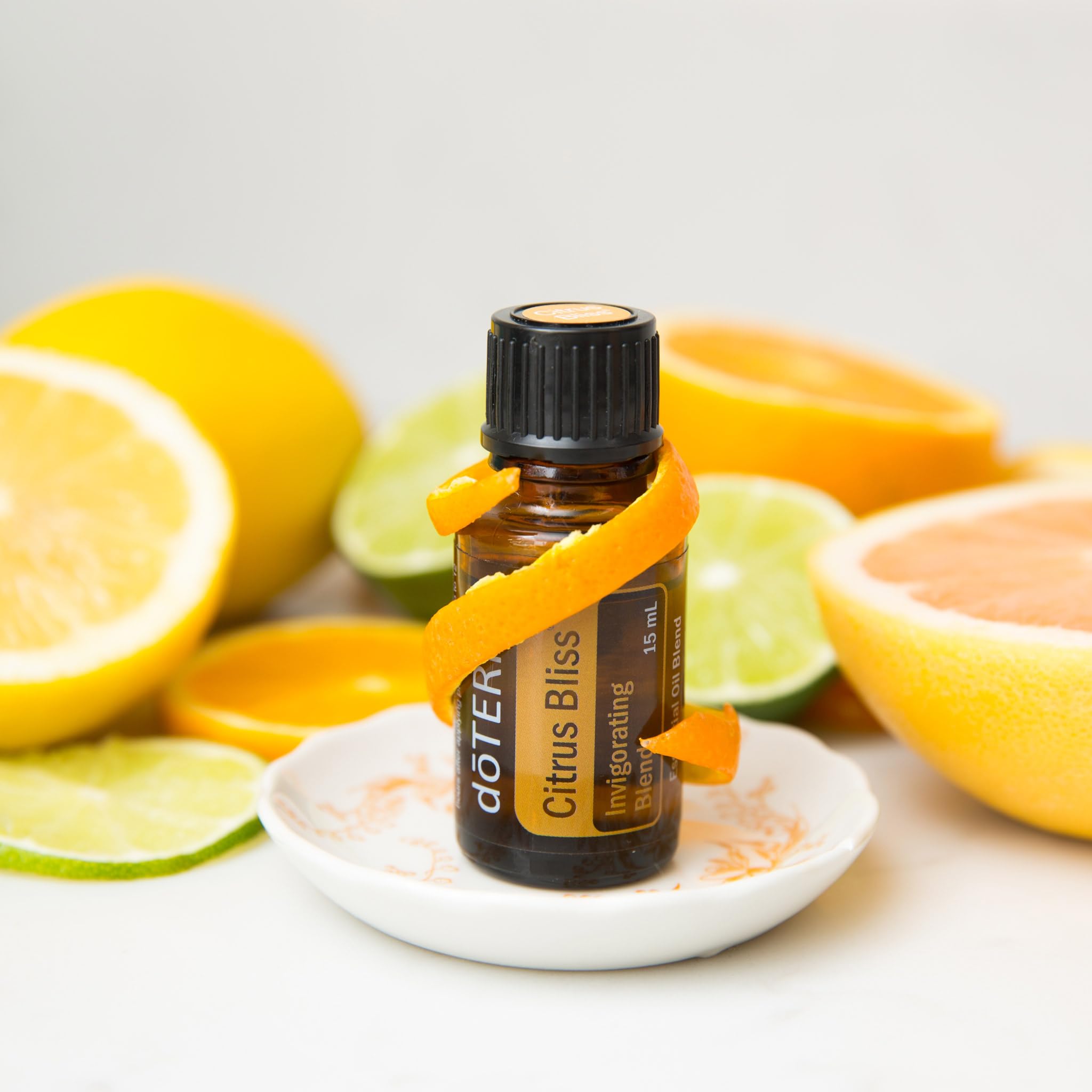 doTERRA Citrus Bliss - capuchon-pipette, facilite une utilisation précise pour diffuser.