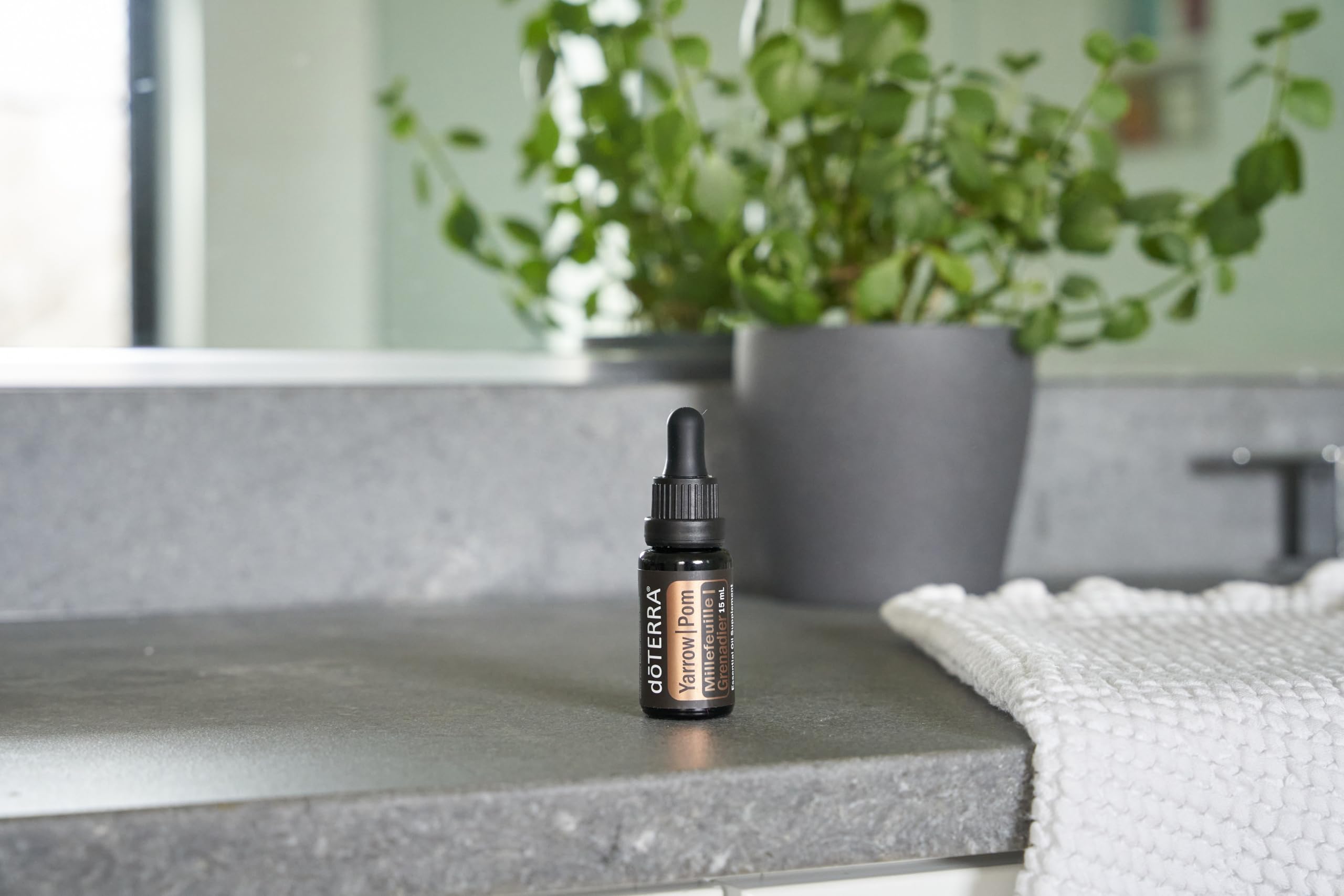 doTERRA Yarrow|Pom – Étiquette produit claire, informations sur l usage.