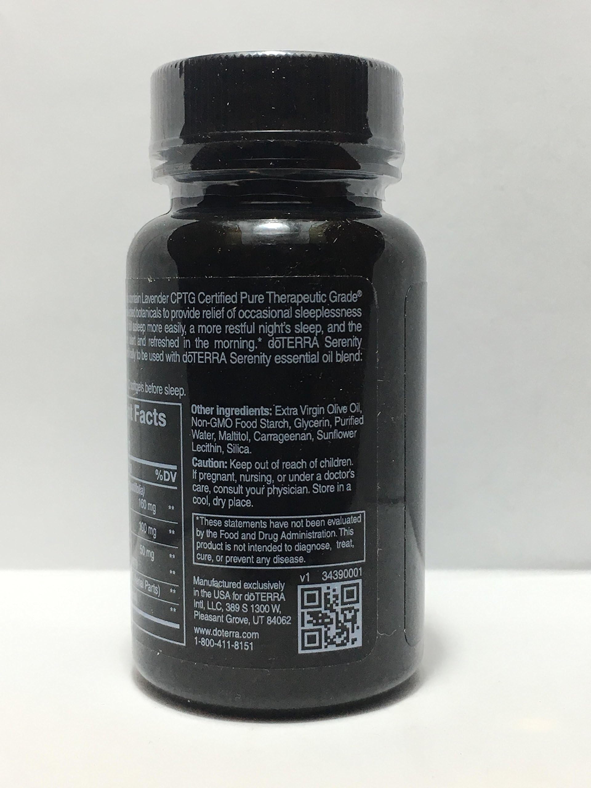 doTERRA Serenity gélules souples, ambiance lavande, suggère une routine apaisante avant le coucher.