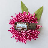 doTERRA Ylang Ylang parfum sur poignet, délicat et floral.