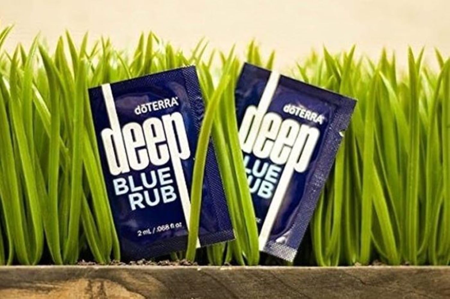 doTERRA Deep Blue Rub échantillon – application locale pour sensation rafraîchissante et chaude.