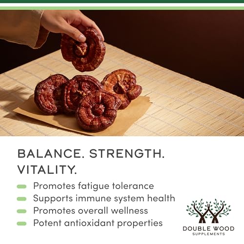 Capsules Reishi Double Wood montrant le corps fruiting et le mycelium inclus.