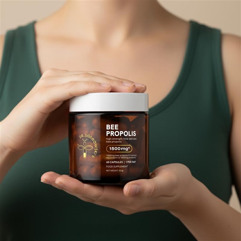 Dr Sosnowski's Propolis gelules dans main, capsule facile à avaler au quotidien.