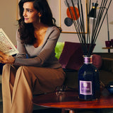Dr. Vranjes Rosso Nobile diffuseur dans un salon chic.