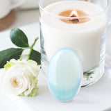 DUQGUHO Opalite palm stone tenue en main, méditation et centrage possibles.