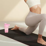 Conception pratique et légère du shaker D.Y.A, idéale pour boire en déplacement.