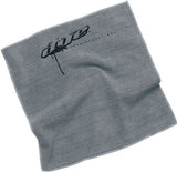 Chiffon microfibre DYE pour lentilles, nettoyage sans rayures et usage rapide sur le terrain.