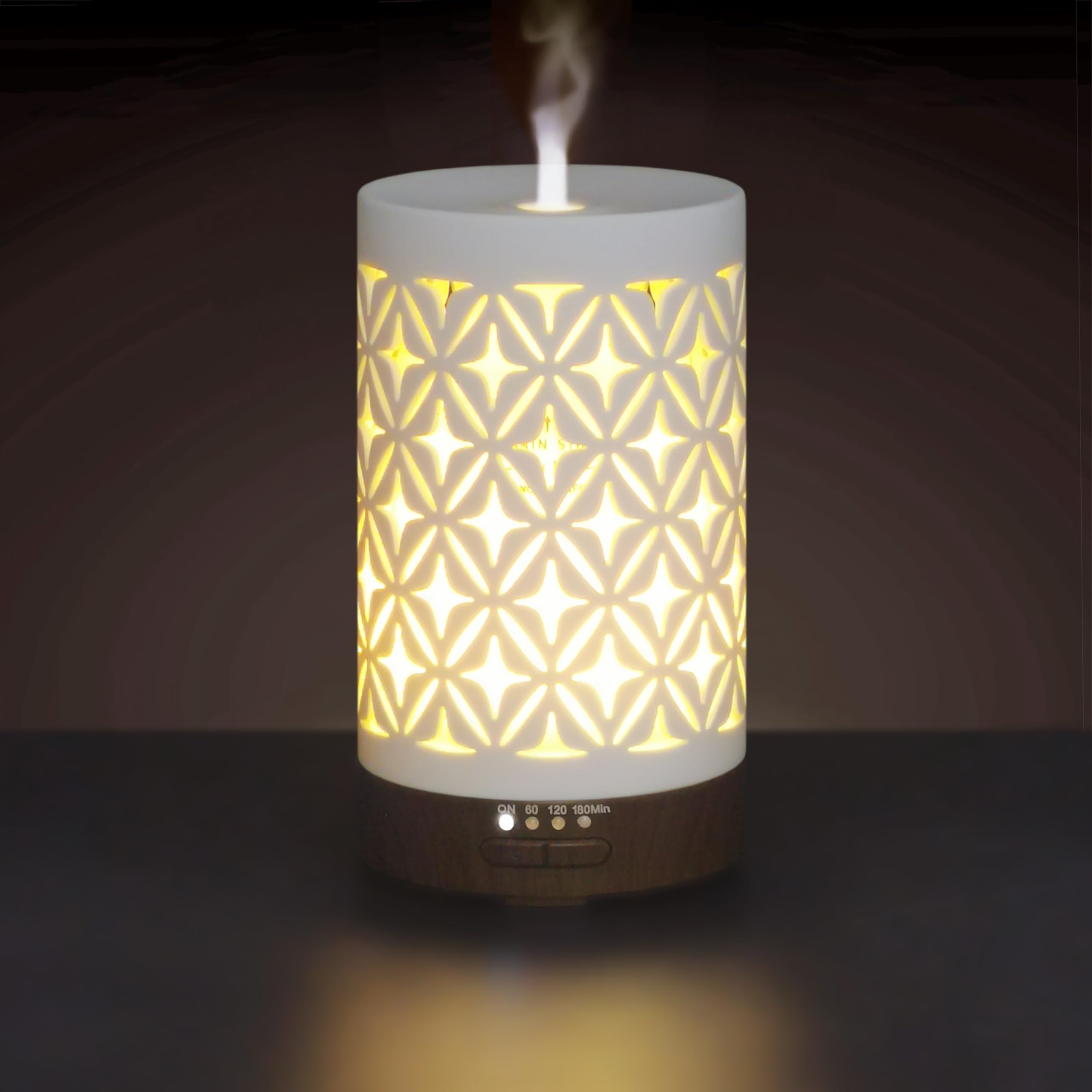 Diffuseur Earnest Living en céramique blanche de 100 ml pour une ambiance apaisante.