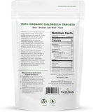 Pile de tablettes Earth Circle Organics chlorelle, solution nutritionnelle pratique.