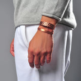 Earth Therapy design minimaliste en cuivre, inspire un look moderne et intemporel.